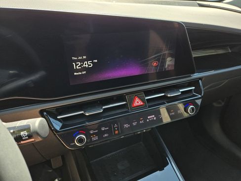 Used 2023 Kia Niro Wind FWD image 25