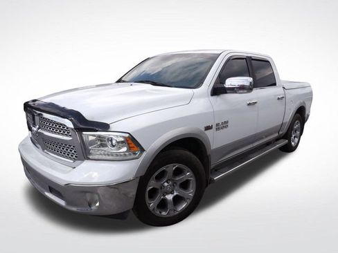Used 2015 RAM 1500 Laramie RWD image 8