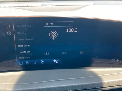 Used 2025 Cadillac XT4 Premium Luxury FWD image 23