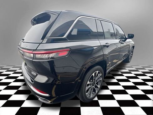 Used 2022 Jeep Grand Cherokee Overland w/ Luxury Tech Group IV image 9