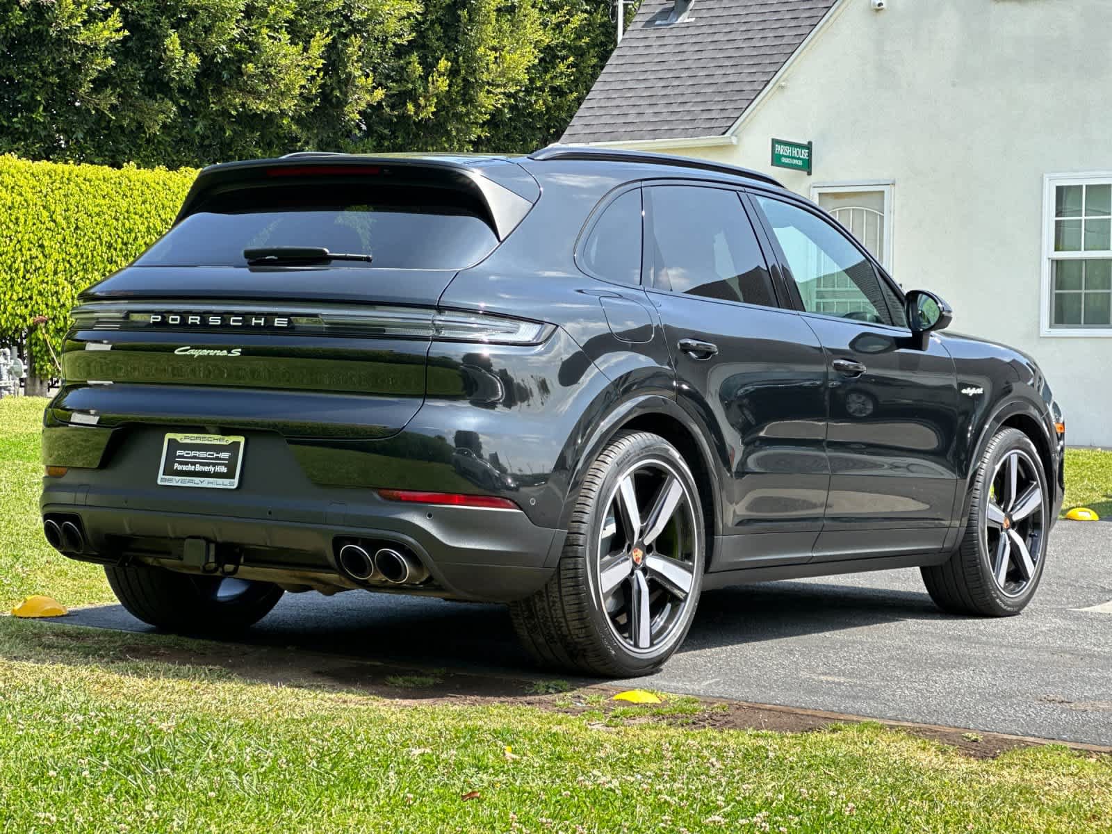 Certified 2025 Porsche Cayenne S AWD/4WD image 8