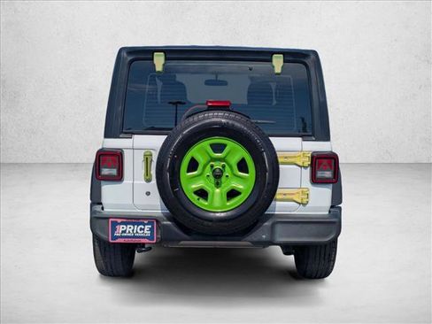 Used 2022 Jeep Wrangler Sport image 7