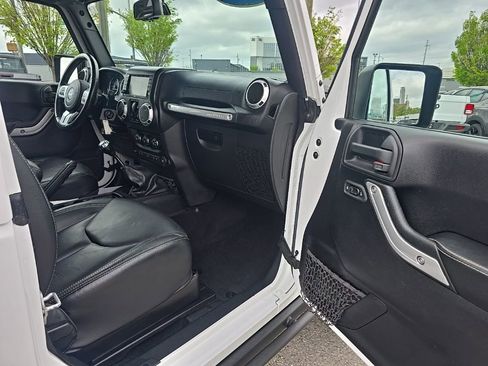 Used 2016 Jeep Wrangler Rubicon image 19
