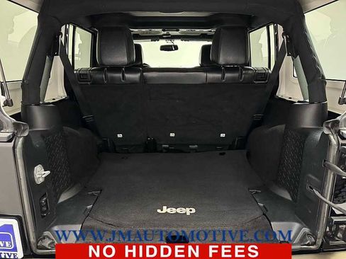 Used 2016 Jeep Wrangler Unlimited Sahara image 17