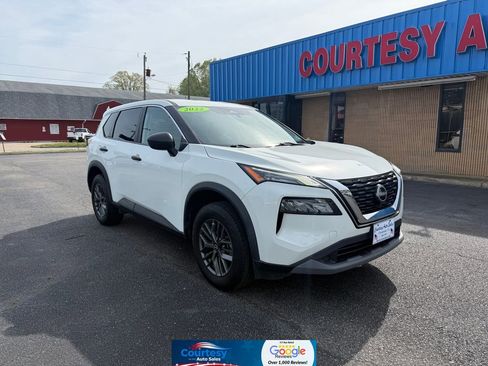 Used 2022 Nissan Rogue S FWD image 1