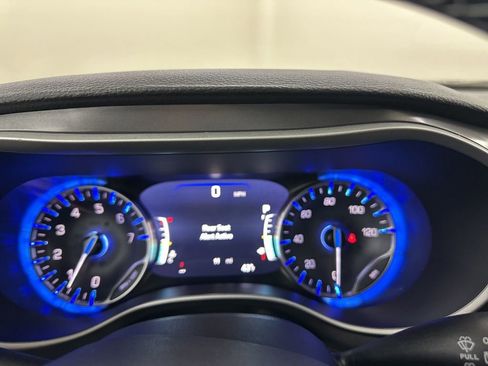 New 2026 Chrysler Pacifica Select AWD/4WD image 38