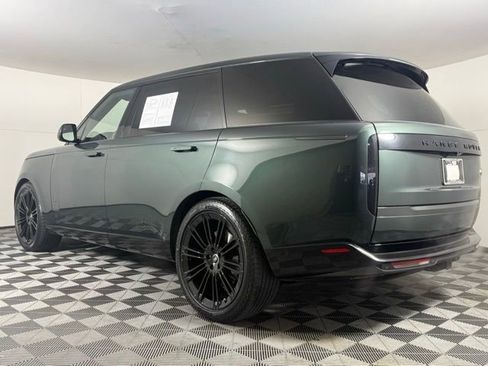 Used 2023 Land Rover Range Rover Long Wheelbase SE image 4