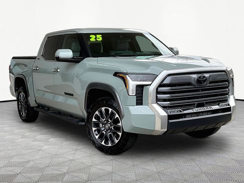 Used 2025 Toyota Tundra Limited AWD/4WD image 3