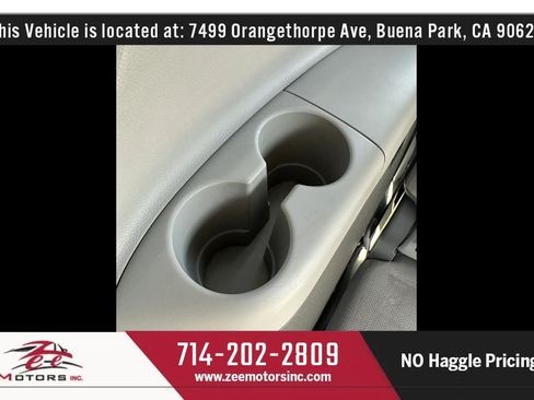 Used 2015 Toyota Sienna LE FWD image 40