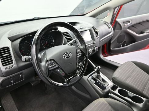 Used 2017 Kia Forte S FWD image 10