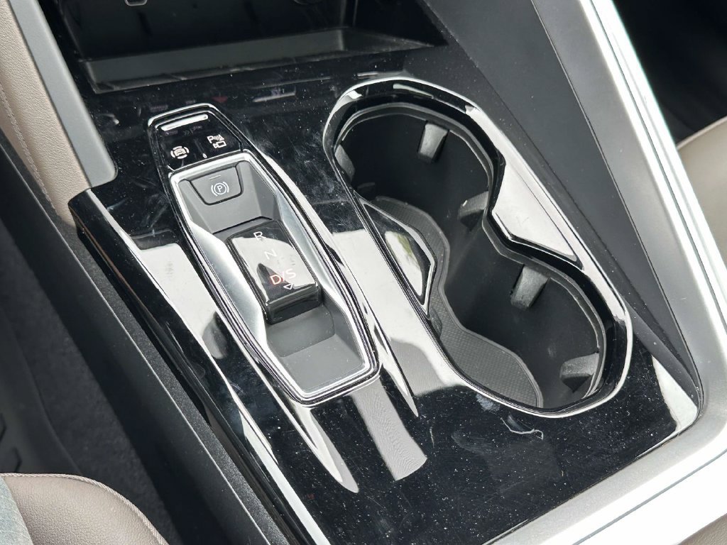 Used 2025 Audi Q5 Premium w/ Convenience Package AWD/4WD image 29