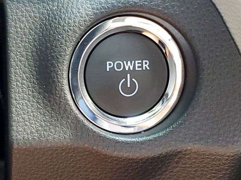 Used 2025 Toyota RAV4 XLE image 36