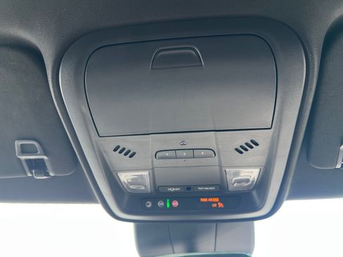 Used 2024 Cadillac XT4 Luxury w/ Cold Weather Package FWD image 31