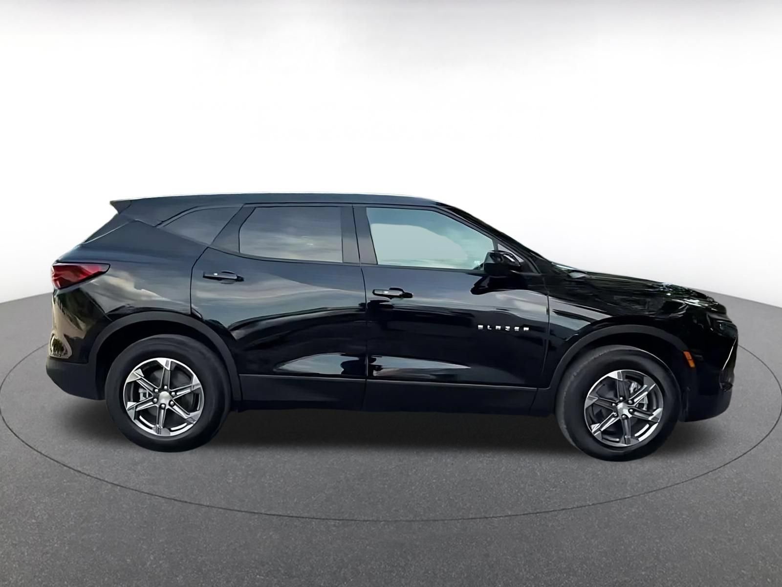 Used 2026 Chevrolet Blazer LT FWD image 15
