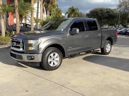 Used 2017 Ford F150 XLT image 2