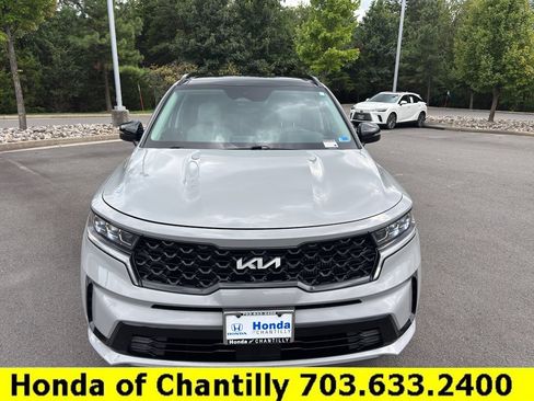 Used 2023 Kia Sorento SX AWD/4WD image 2