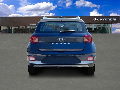 New 2025 Hyundai Venue Limited FWD image 6