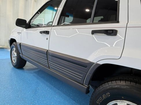 Used 1995 Jeep Grand Cherokee Laredo AWD/4WD image 31