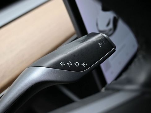 Used 2019 Tesla Model 3 Mid Range image 19