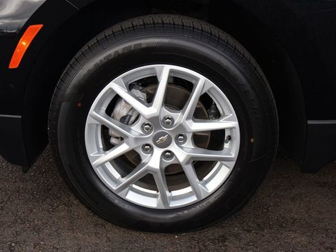 Used 2024 Chevrolet Equinox LT image 36