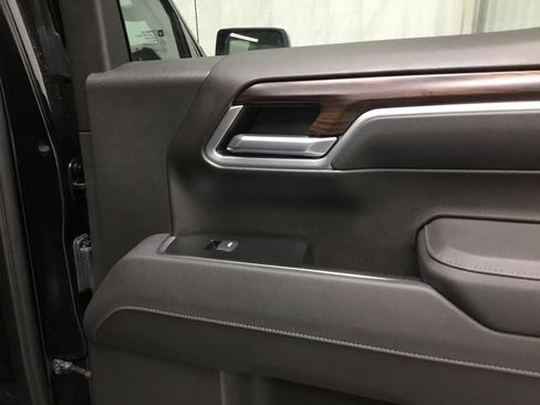 Used 2026 GMC Sierra 1500 SLT AWD/4WD image 19