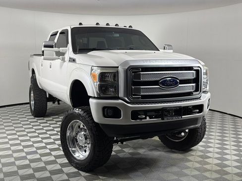 Used 2015 Ford F250 Platinum w/ FX4 Off-Road Package AWD/4WD image 2