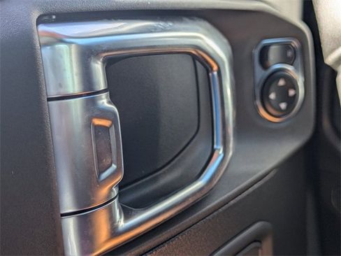 New 2025 Jeep Gladiator Sport image 23