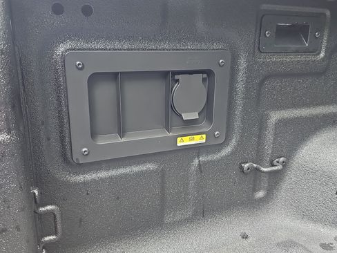 Used 2025 Ford Ranger Raptor AWD/4WD image 10