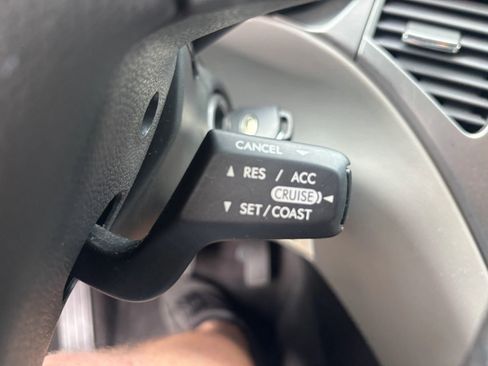 Used 2011 Subaru Tribeca Limited w/ PWR Moonroof & Navigation Pkg AWD/4WD image 21