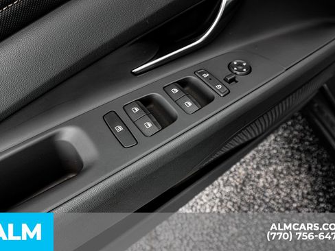 Used 2025 Hyundai Elantra Sport image 51