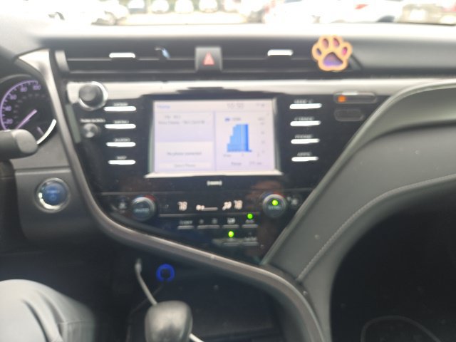 Used 2020 Toyota Camry SE FWD image 11