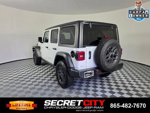 Used 2024 Jeep Wrangler Unlimited Sport AWD/4WD image 5