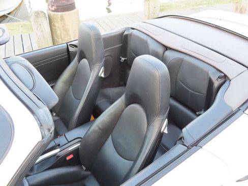 Used 2012 Porsche 911 Turbo S Cabriolet AWD/4WD image 29