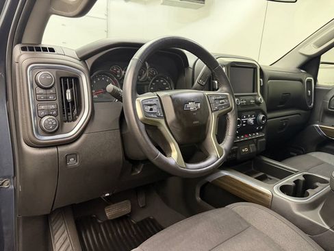 Used 2022 Chevrolet Silverado 1500 RST w/ Convenience Package II AWD/4WD image 4