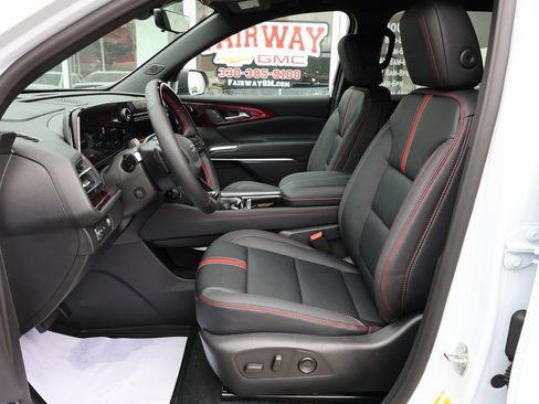 New 2026 Chevrolet Traverse RS image 12