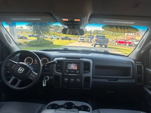 Used 2018 RAM 3500 Tradesman w/ Chrome Appearance Group AWD/4WD image 15