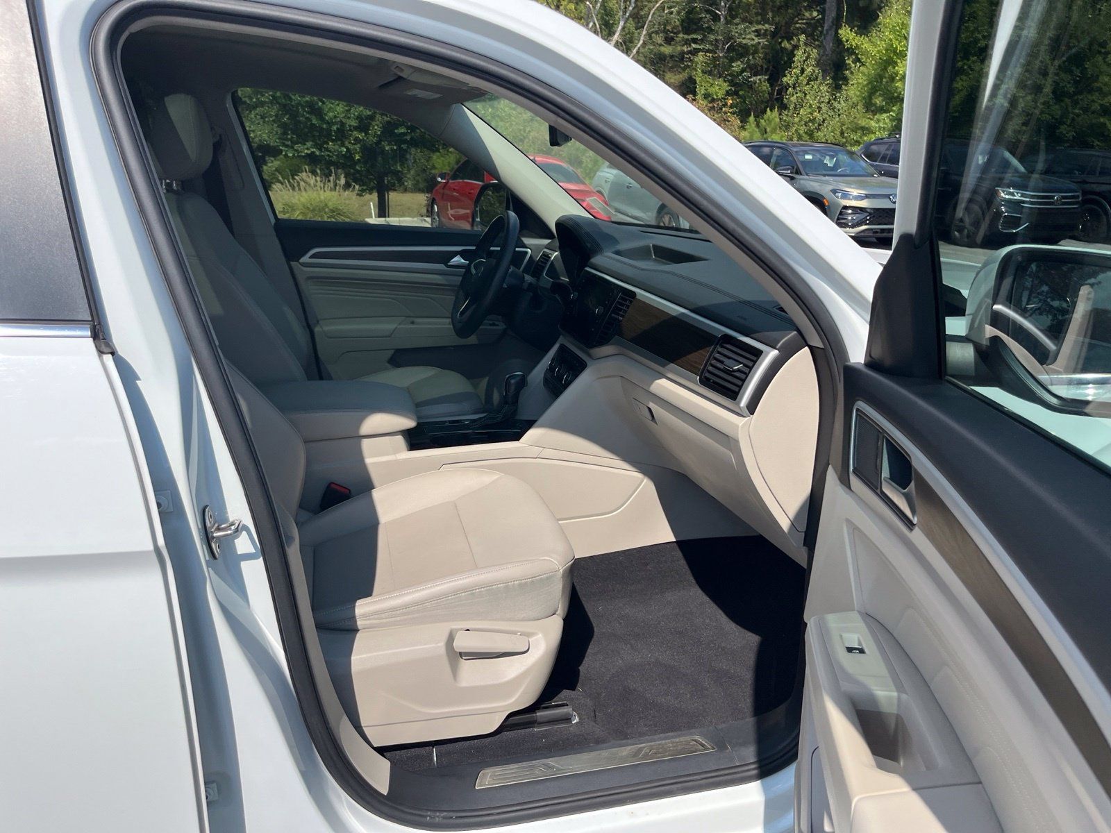 Used 2022 Volkswagen Atlas SE FWD image 34