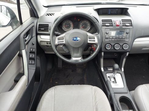 Used 2014 Subaru Forester 2.5i Limited AWD/4WD image 10