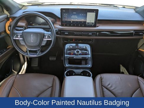 Used 2023 Lincoln Nautilus Reserve w/ Monochromatic Package image 15