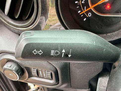Used 2020 Jeep Wrangler Unlimited Sahara AWD/4WD image 22