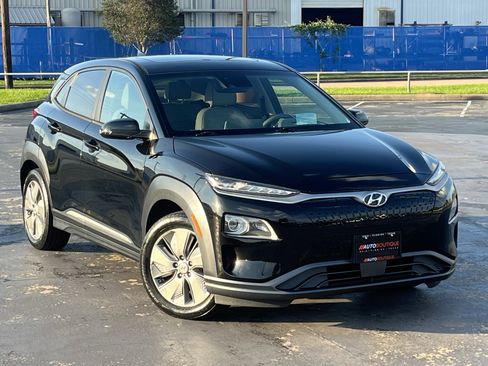 Used 2021 Hyundai Kona Ultimate w/ Cargo Package FWD image 3