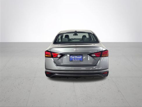 Used 2023 Nissan Altima 2.5 SV FWD image 7