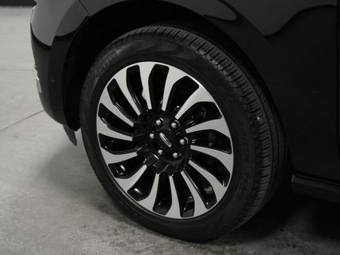 Used 2023 Lincoln Navigator Black Label image 10