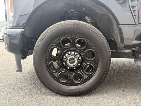 Used 2023 Ford F250 Lariat w/ Lariat Ultimate Package image 9