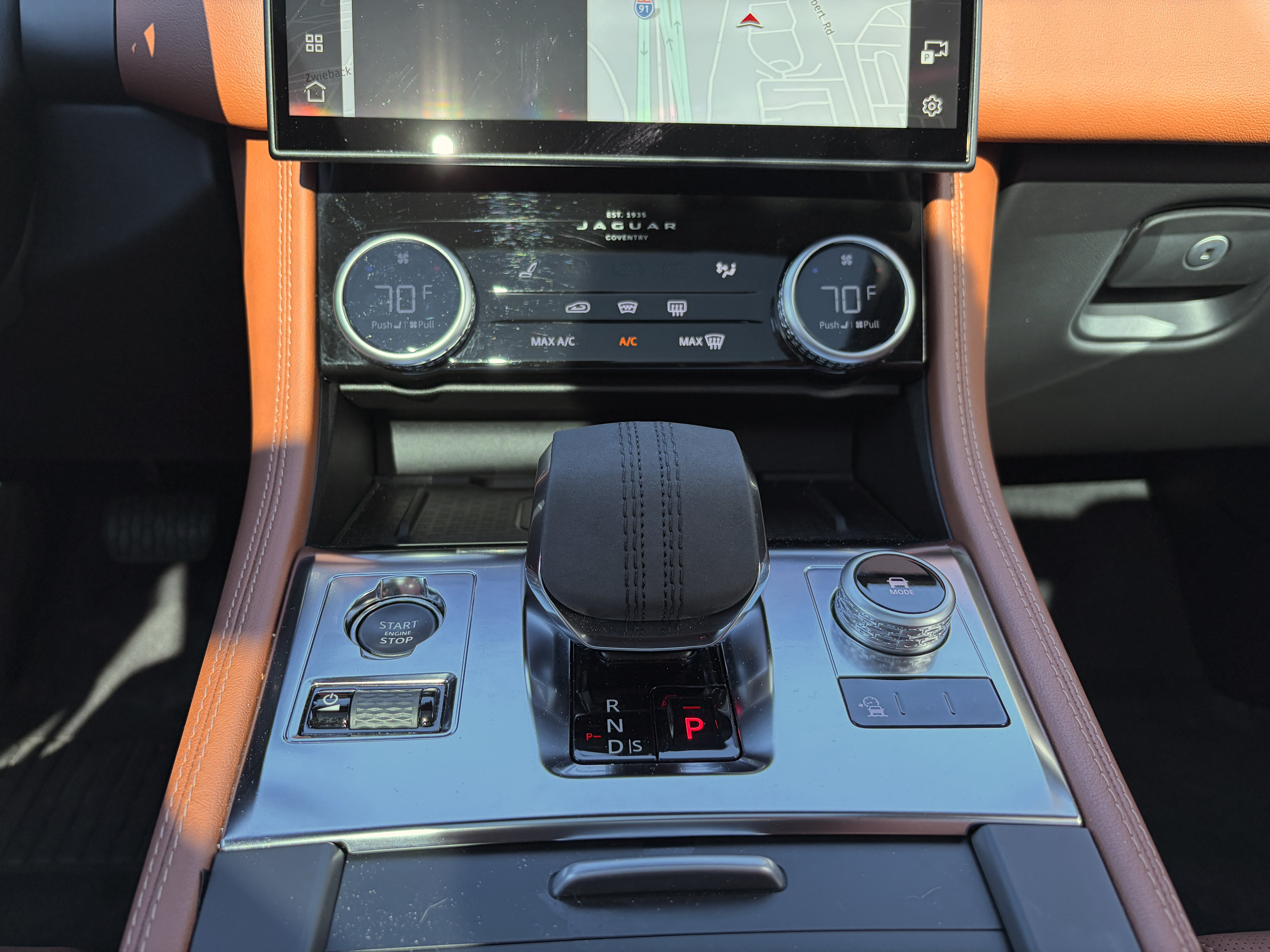 Used 2024 Jaguar F-PACE R-Dynamic S AWD/4WD image 19