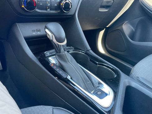 Used 2025 Buick Encore GX Preferred FWD image 20