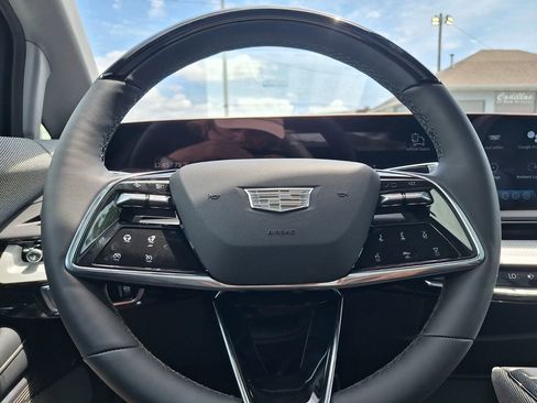 New 2026 Cadillac Optiq Luxury 1 RWD image 28