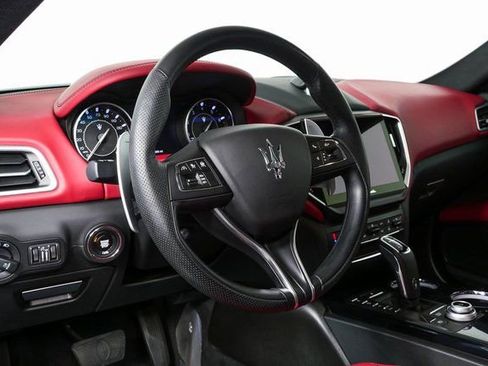 Used 2023 Maserati Ghibli Modena Q4 image 7