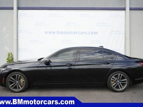 Used 2020 BMW 750i xDrive w/ Cold Weather Package AWD/4WD image 8