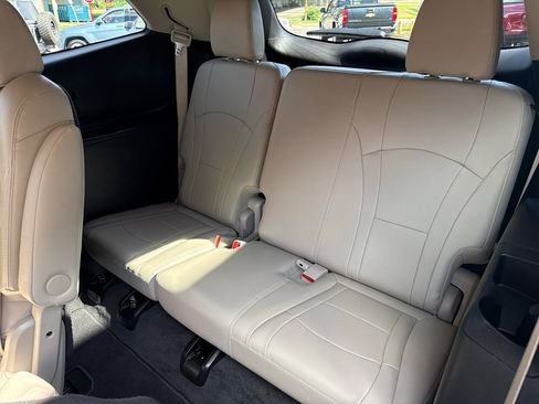 Used 2019 Buick Enclave Essence AWD/4WD image 27